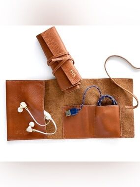 Mark & Graham Leather Charger Roll Up Camel Carry Case Unisex Monogrammed “LB”